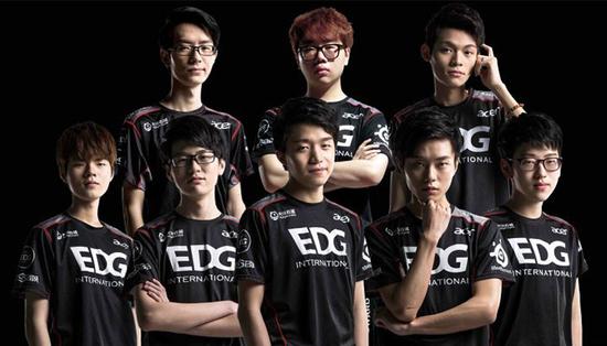 激发阵容最 激发阵容最