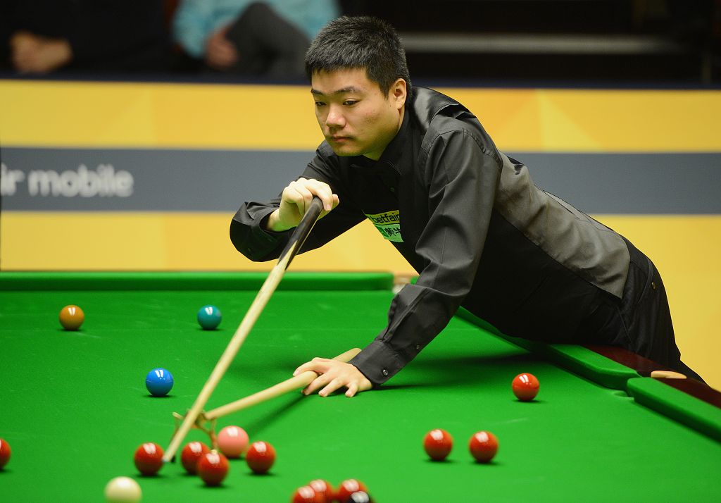 控中表现出 控中表现出