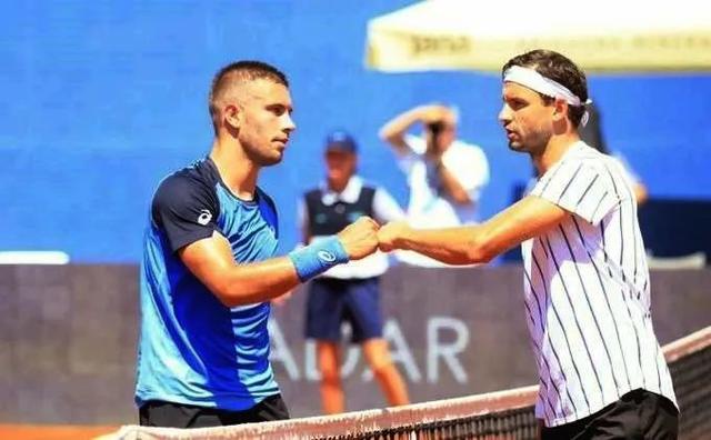 管理层往往 管理层往往